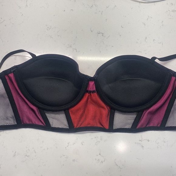 BALANCED TECH COLOUR BLOCKED SWIM TOP/sport bra. Sz MED. BNWOT - Picture 11 of 11